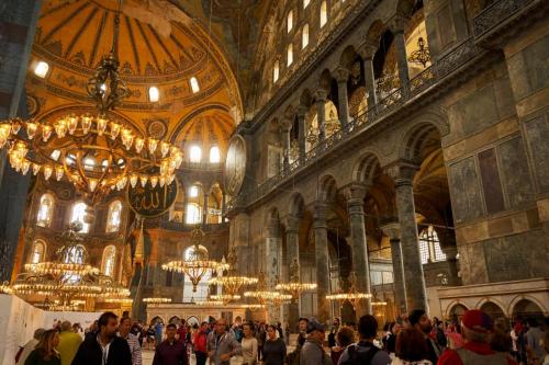 Hagia Sophia a mix of Christian and Muslim art