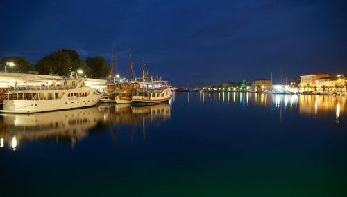 Zadar at night
